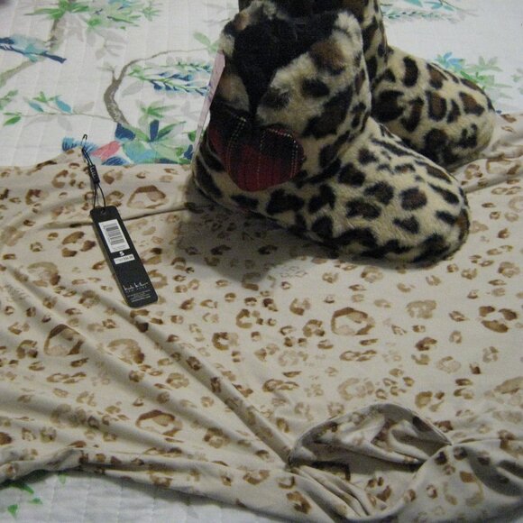 Betsey Johnson/Nicole Miller Other - NWT Small Betsey Johnson Slippers and NWT Small Nicole Miller Gown
